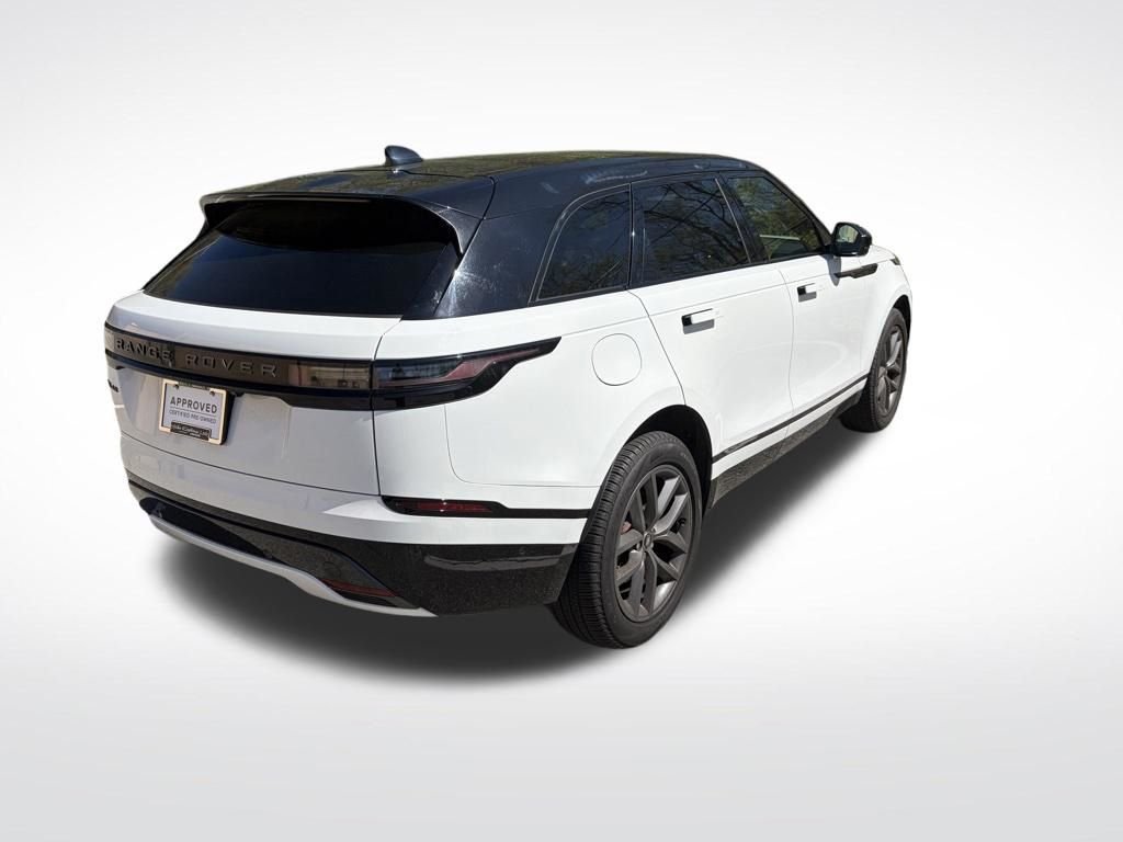 Used 2026 White Land Rover Dynamic SE image 8