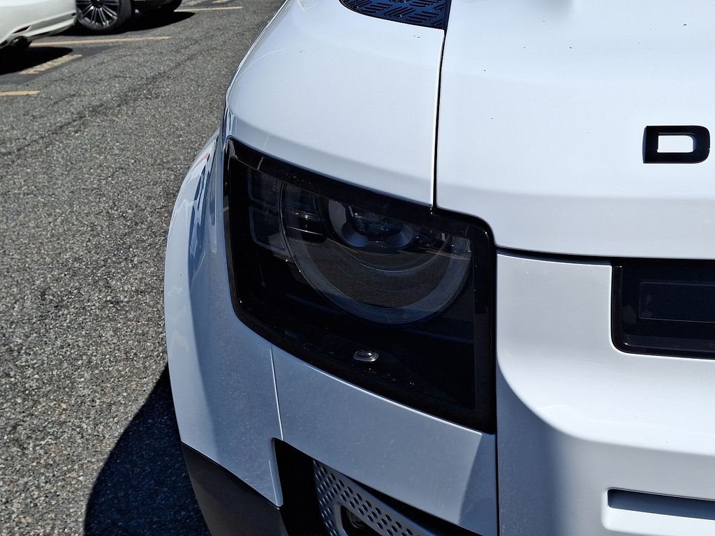 2025 Land Rover Defender S - Photo 7