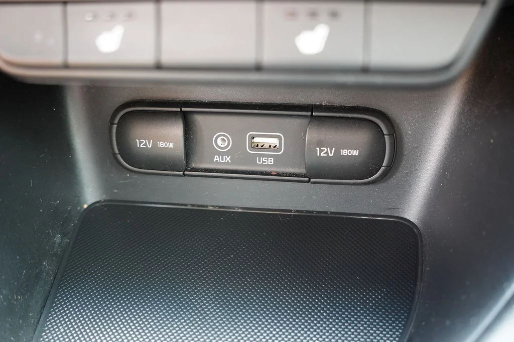 Certified Used 2017 Pacific Blue Kia LX image 28