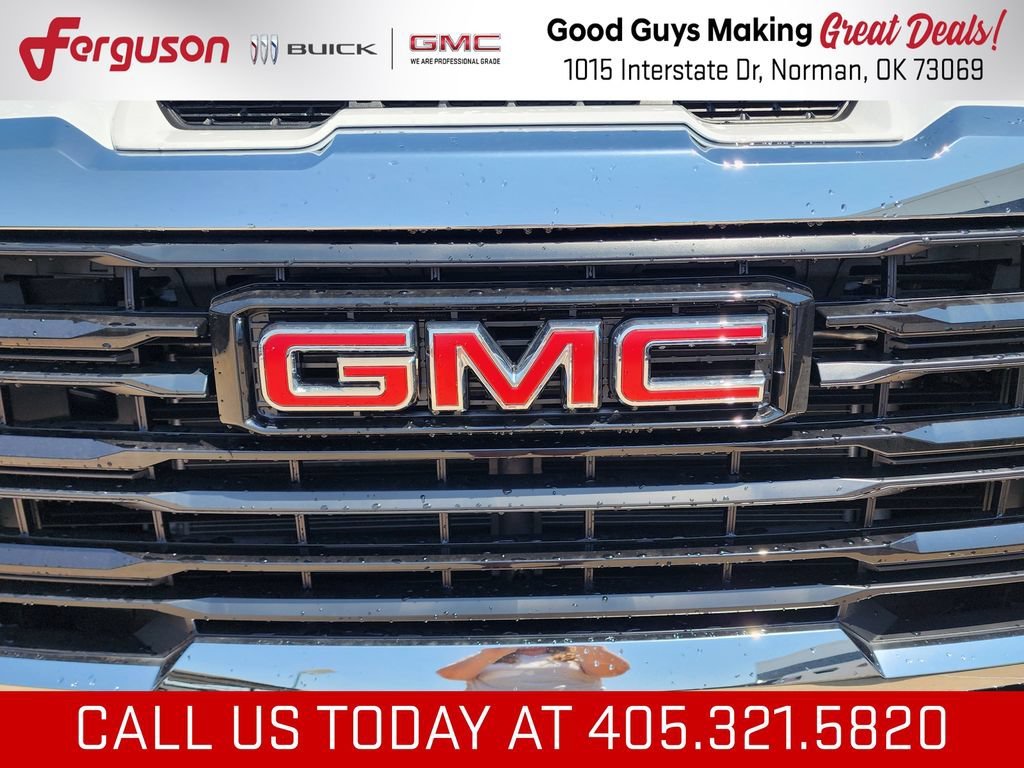 New 2026 Summit White GMC Pro image 9