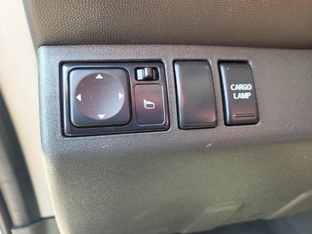 Used 2020 White Nissan SV image 19