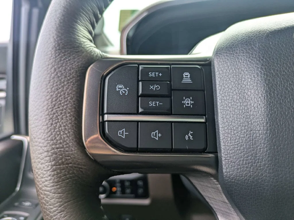 Used 2025 White Ford King Ranch image 28