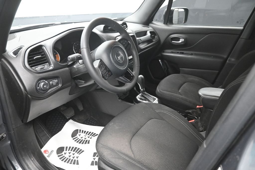 Used 2022 Gray Jeep Altitude image 18