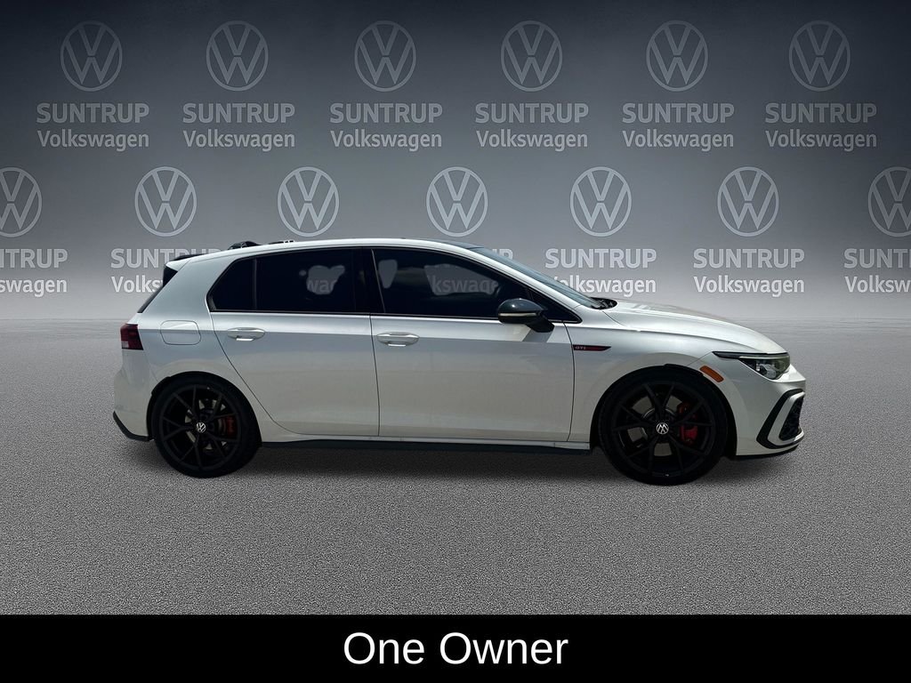 Used 2024 White Volkswagen SE image 7