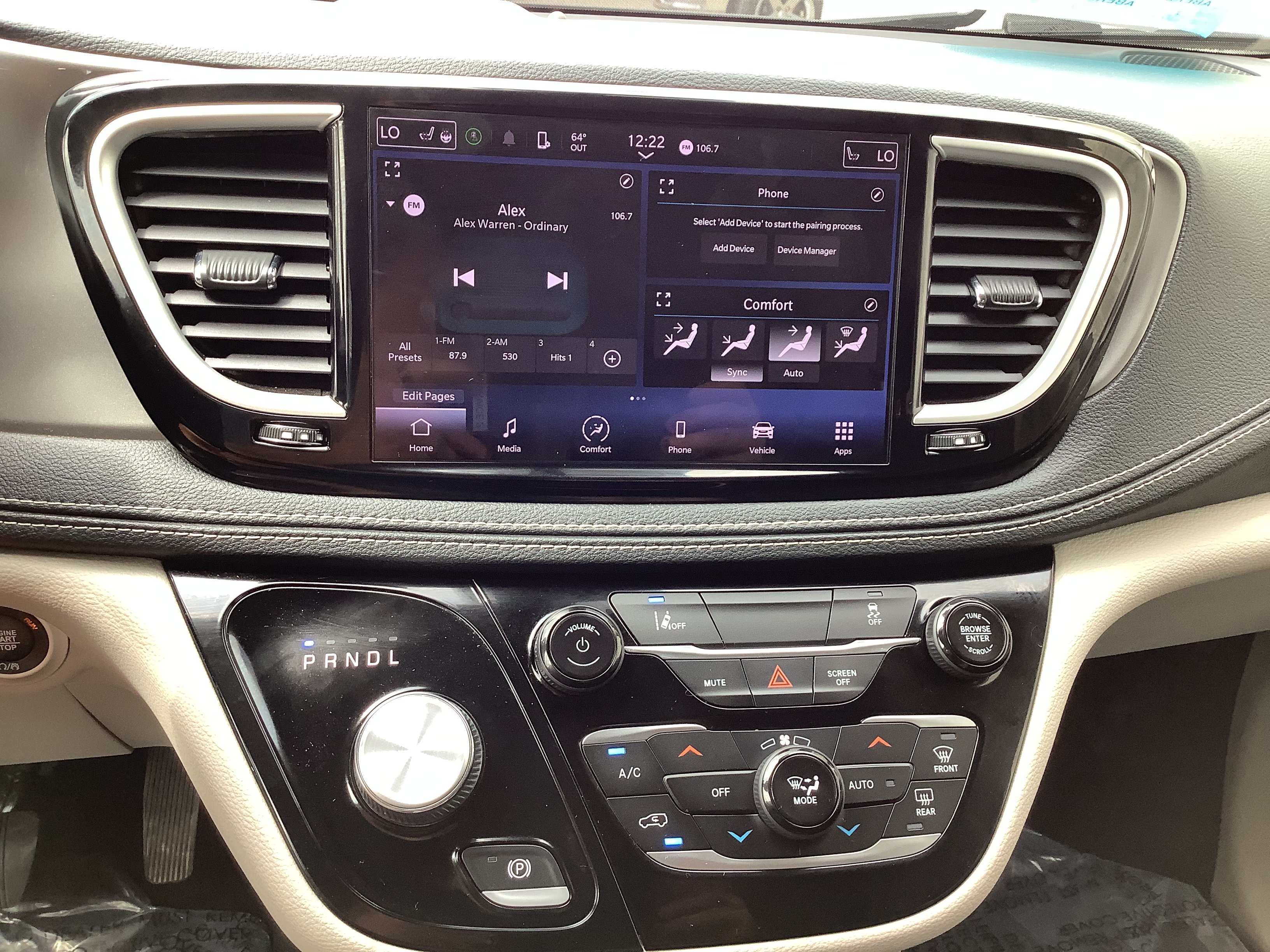 Used 2022 Gray Chrysler Touring L image 22