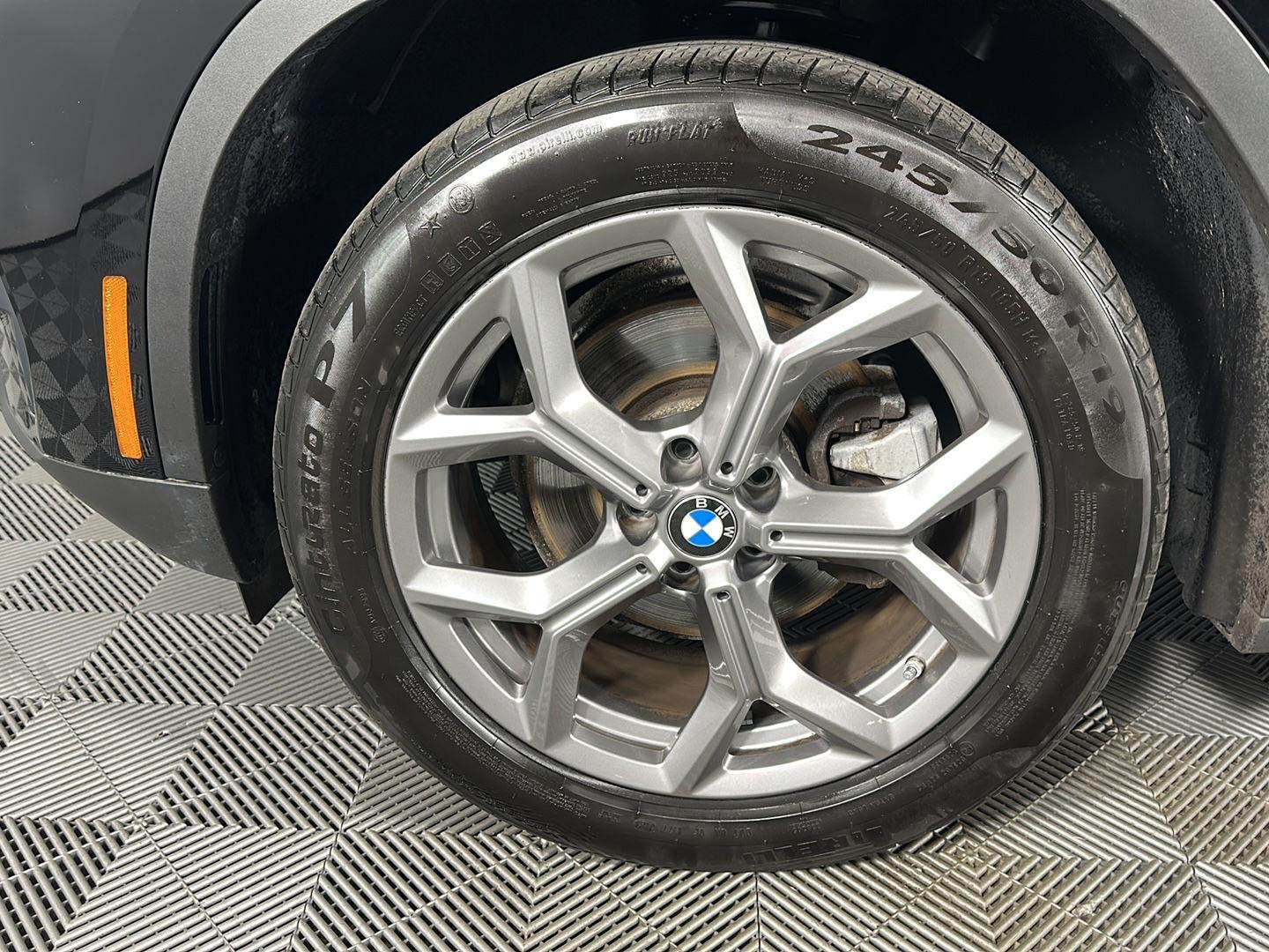 Used 2024 Jet Black BMW xDrive30i image 8