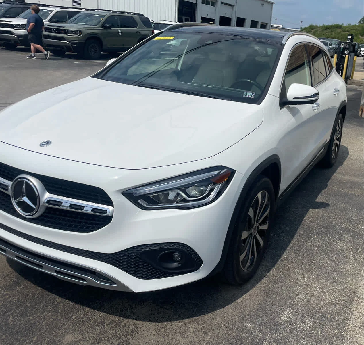 Used 2022 Polar White Mercedes-Benz GLA 250 image 3