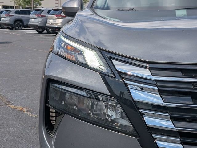 2026 Nissan Rogue SV - Photo 10
