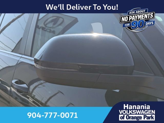 Used 2018 Black Volkswagen 2.0T SE w/Technology image 10