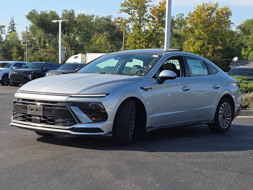 2025 Hyundai Sonata Hybrid Limited - Photo 6