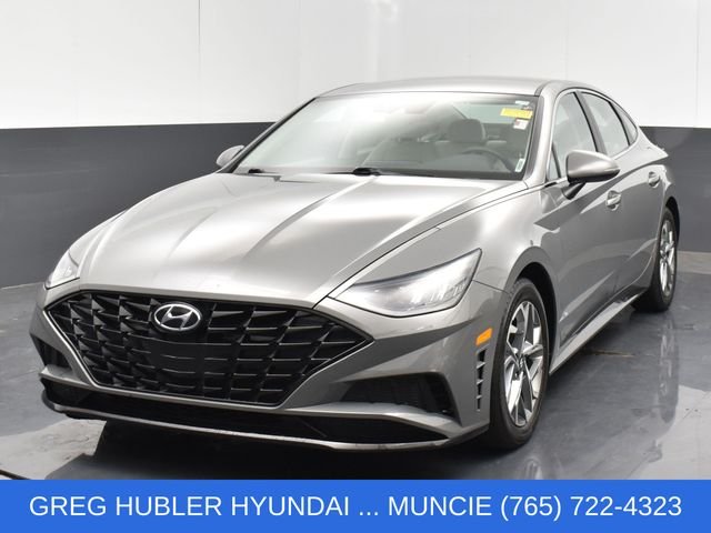 Used 2023 Gray Hyundai SEL image 9