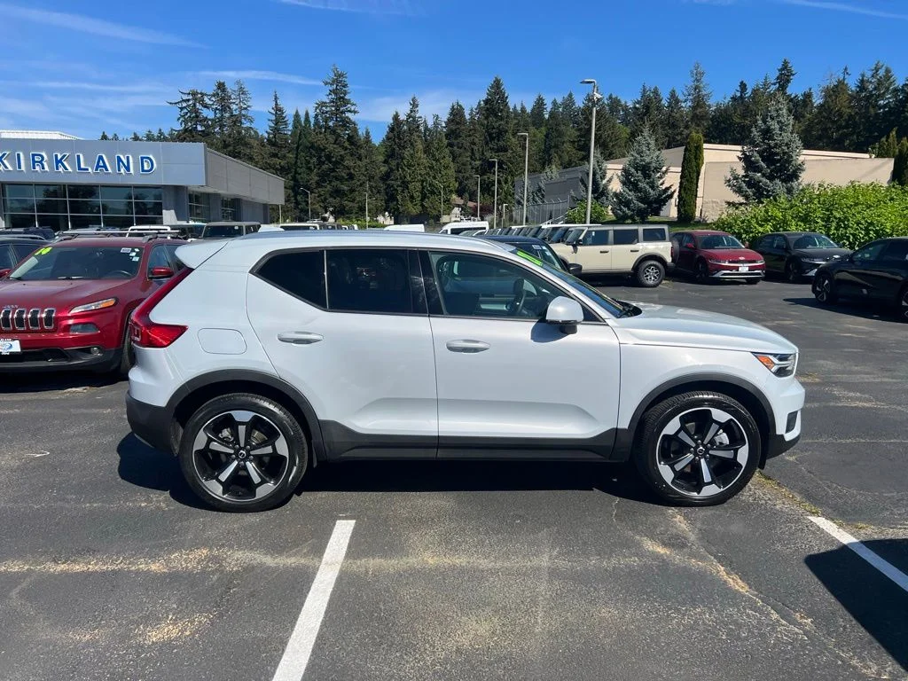 2021 Volvo XC40 Momentum - Photo 6