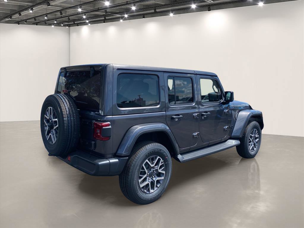 New 2026 Granite Crystal Metallic Clear-Coat Exterior Paint Jeep Sahara image 4