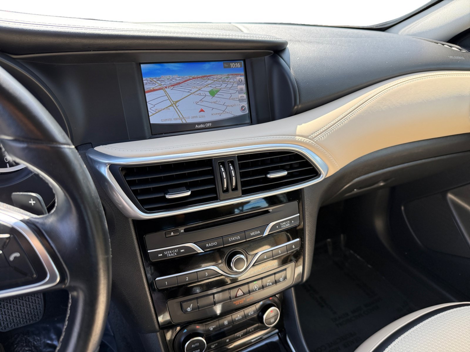 Used 2019 Chestnut INFINITI LUXE image 12