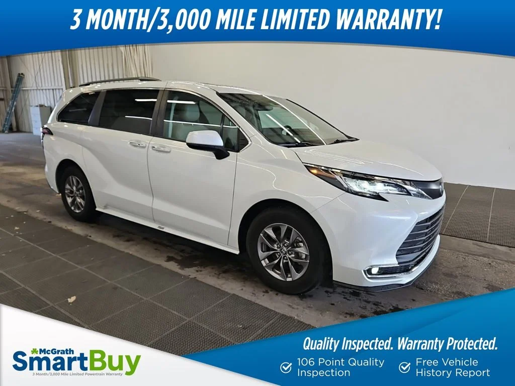 2023 Toyota Sienna XLE 7-Passenger Hybrid AWD's photo