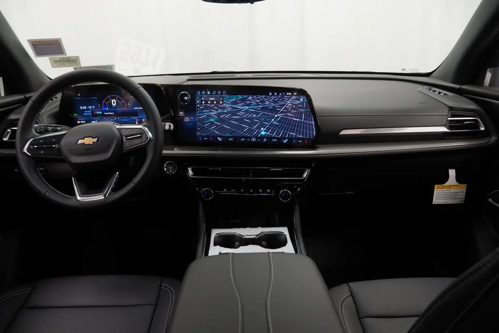 New 2027 Summit White Chevrolet LT image 7