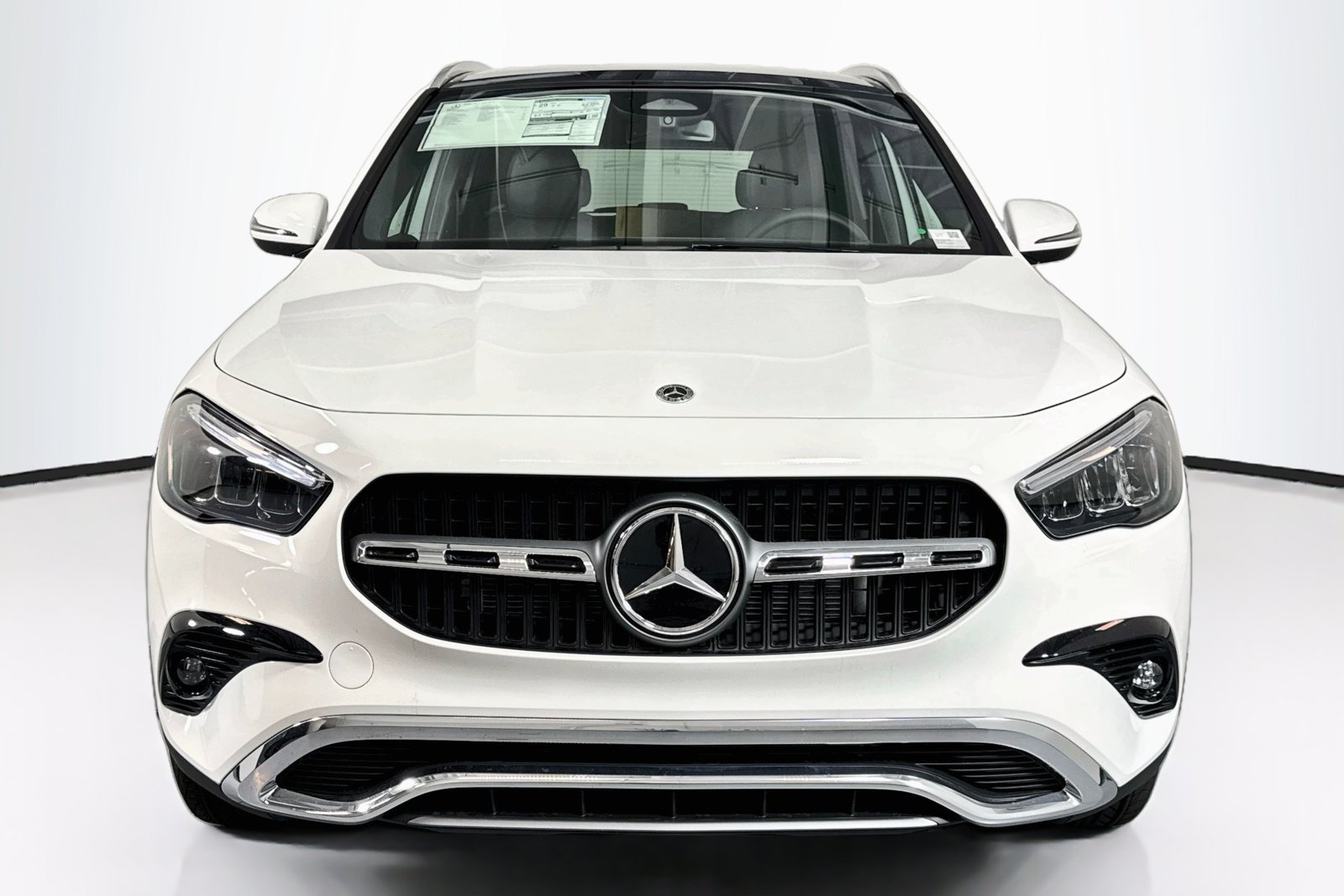 New 2026 Polar White Mercedes-Benz GLA 250 image 2
