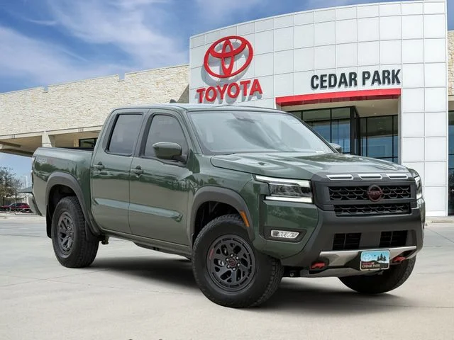 2025 Nissan Frontier PRO-4X Crew Cab 4X4's photo