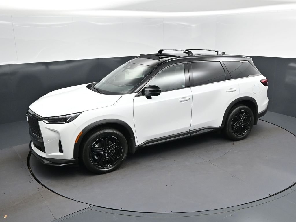 New 2027 2T RAD WHT INFINITI Sport AWD image 33
