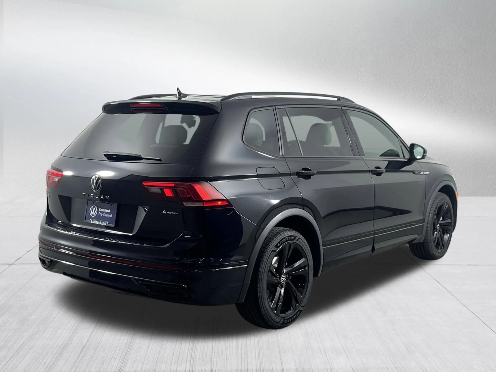 Certified Used 2023 Deep Black Pearl Volkswagen SE R-Line Black image 7