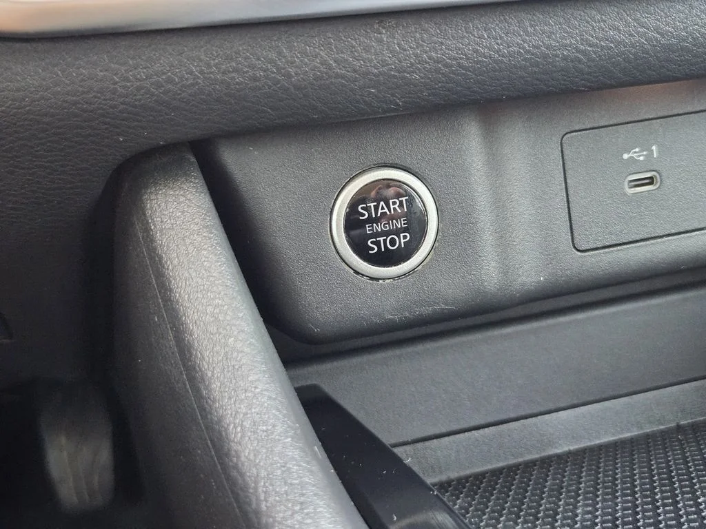 2022 Nissan Rogue SV - Photo 22