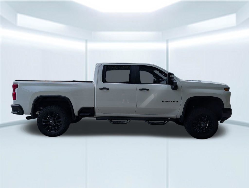 Used 2024 Summit White Chevrolet Custom image 7