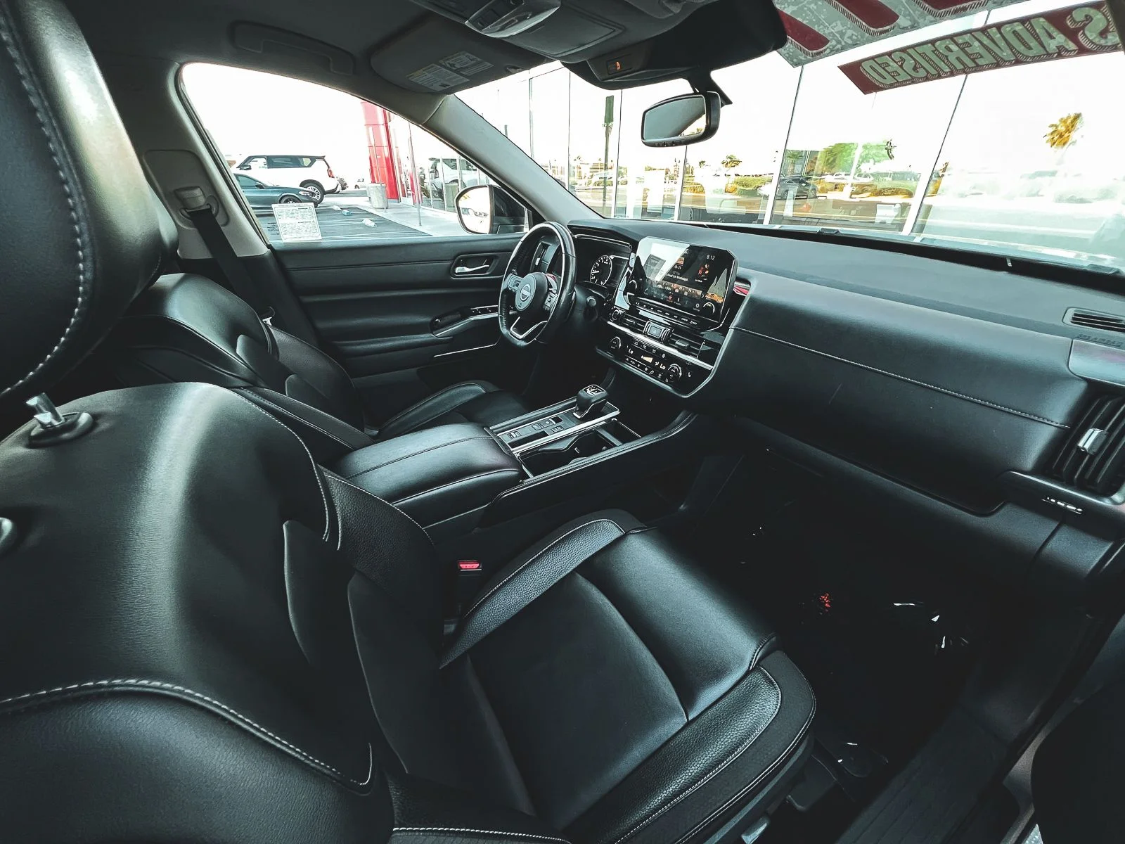 2022 Nissan Pathfinder SL - Photo 16