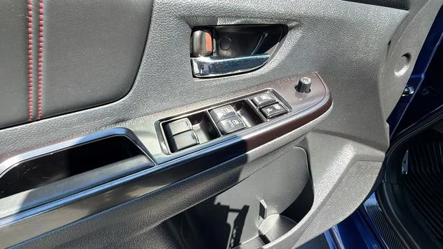 Used 2021 Blue Subaru Base image 19
