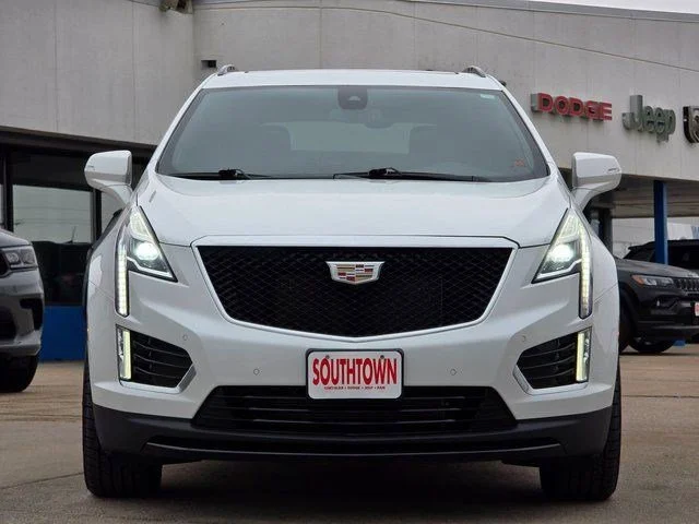 Used 2020 Cadillac XT5 Sport with VIN 1GYKNGRS4LZ135886 for sale in Indianola, IA