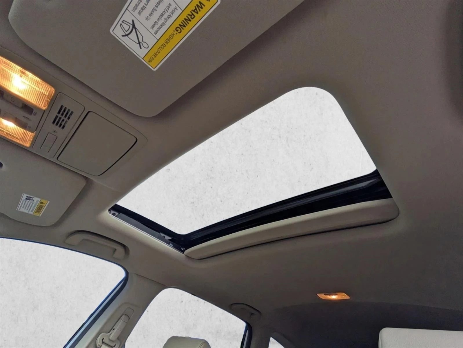 Used 2019 Platinum White Pearl Honda Touring image 16