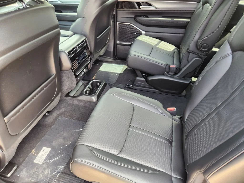 New 2026 High Gloss Black Exterior Paint Jeep  image 19