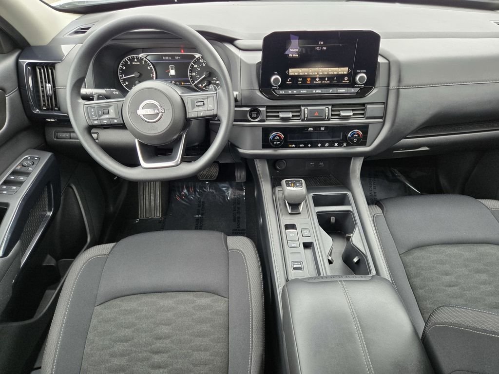 Used 2025 Glacier White Nissan S image 11