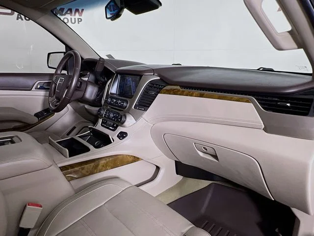 Used 2017 White GMC Denali image 44