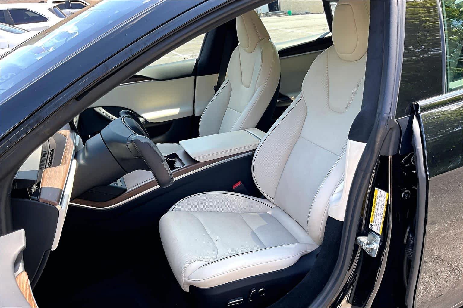 Used 2021 Solid Black Tesla Plaid image 7