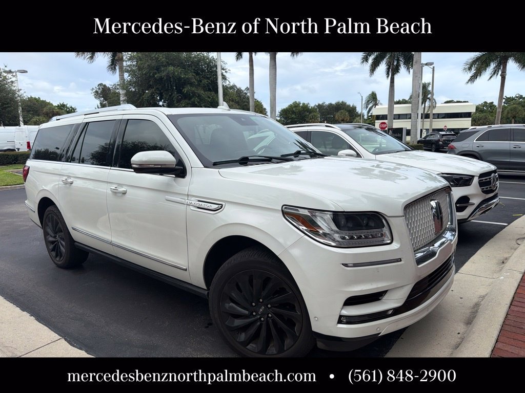 Used 2021 White Lincoln Reserve image 2