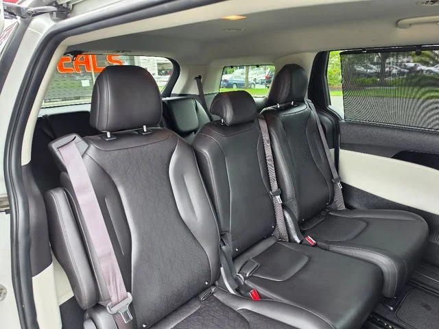Used 2022 White Kia SX image 16