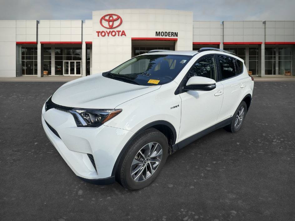 Used 2018 Super White Toyota Hybrid LE image 5