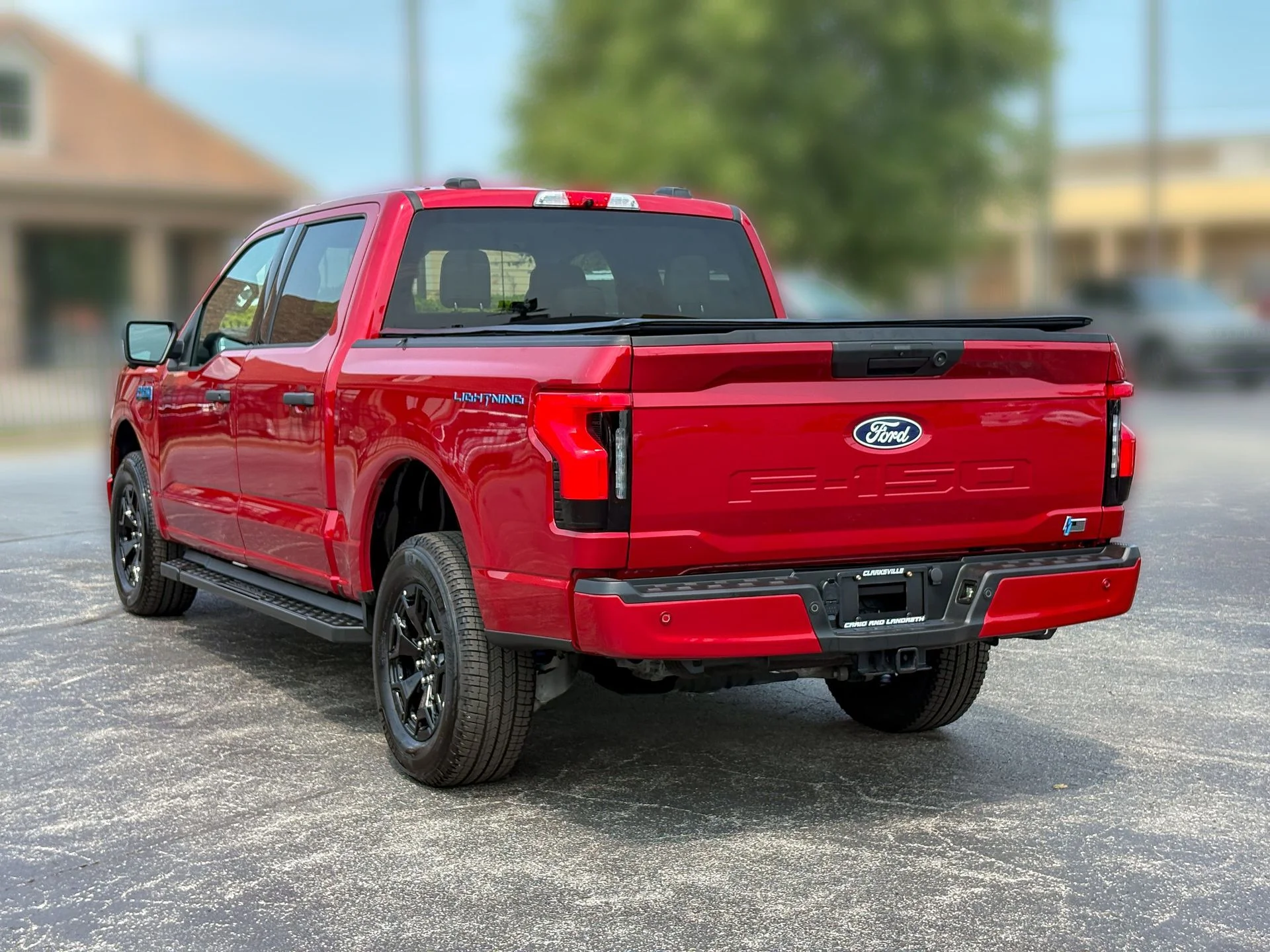 Used 2025 Red Ford XLT image 9