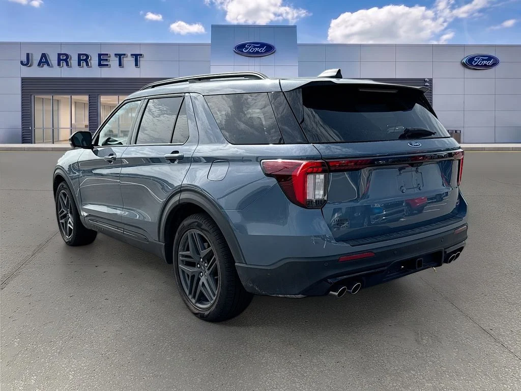 Used 2025 Blue Ford ST image 3