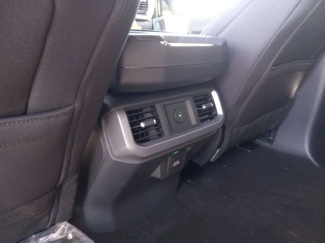 New 2026 Carbonized Gray Metallic Ford XLT image 26