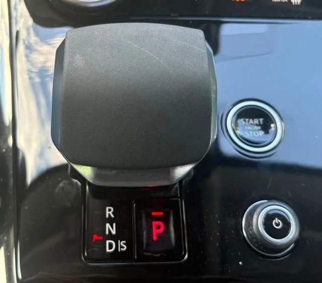 Used 2023 Blue Land Rover First Edition image 32