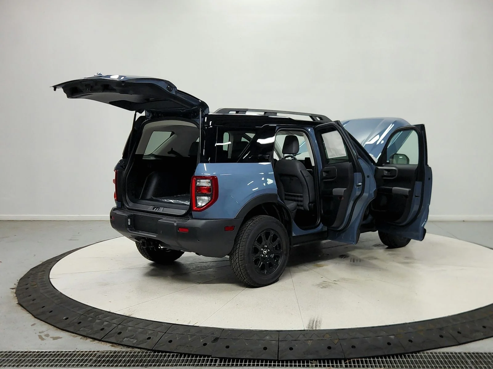 New 2026 Gray Ford Badlands image 16