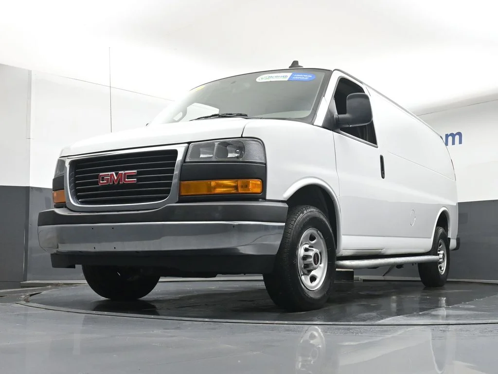 Used 2024 White GMC Work Van image 7