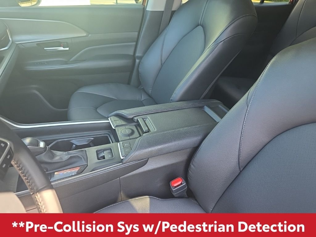 Used 2025 Red Toyota XLE image 14