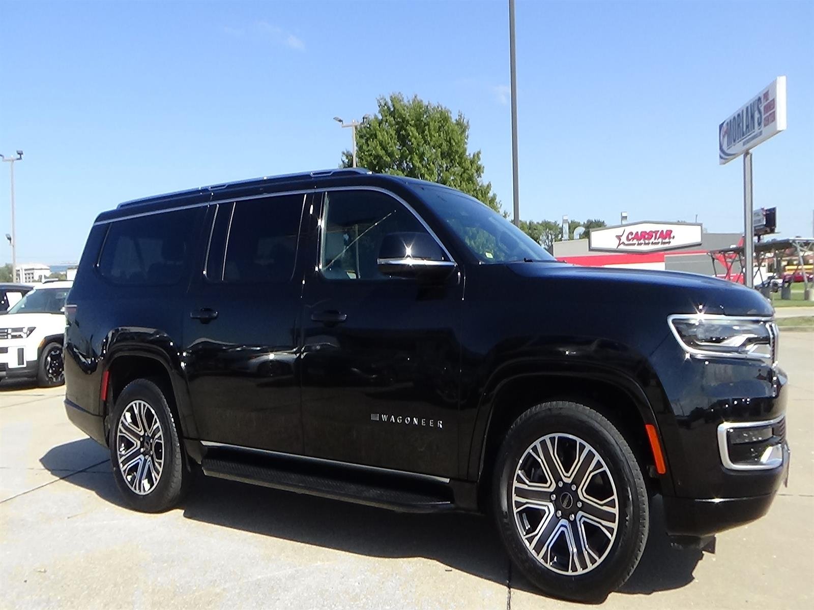 Used 2025 Diamond Black Crystal Pearl Coat (pxj) Jeep Base image 6