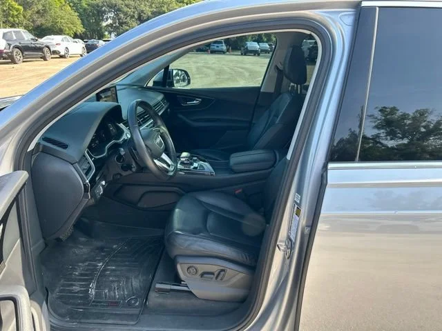Used 2019 Silver Metallic Audi Prestige image 5