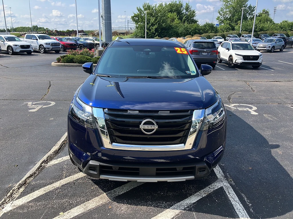 Used 2025 Deep Ocean Blue Pearl Nissan SL image 2