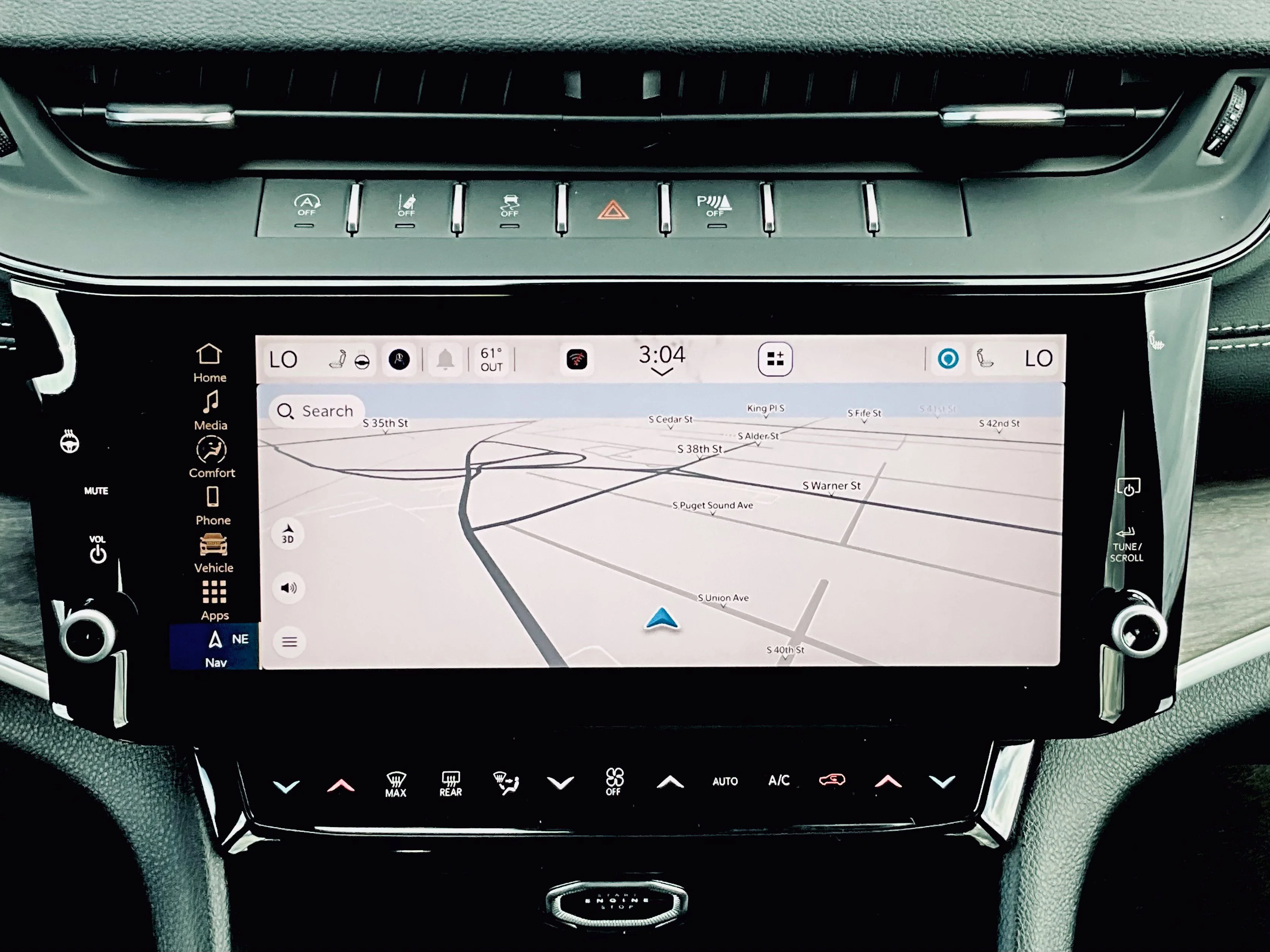 New 2027 Gray Jeep Laredo Altitude image 17