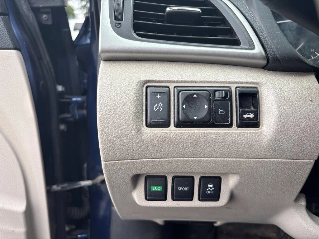 Used 2017 Blue Nissan SV image 13