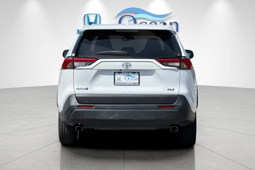 Used 2024 Ice Cap Toyota XLE image 5
